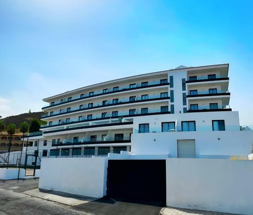 Apartamento Modern Oasis - Pool, Gym & Tennis
