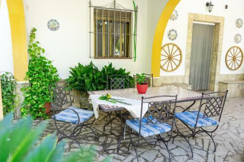 Villa Ilusion By Mila Prieto