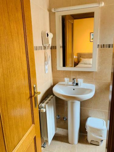 Hostal La Serna