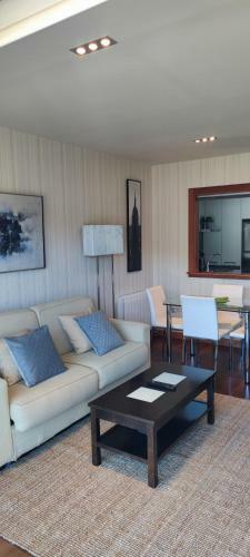 Acogedor Apartamento Con Terraza En Portonovo