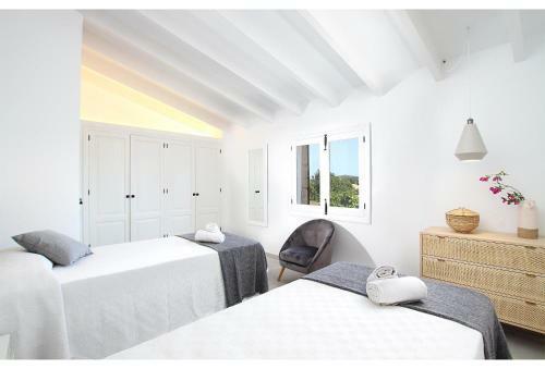 Superb Pollensa Villa - 5 Bedrooms - Villa Fiorever - Mountainside Views - Pool Table