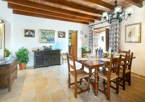 Owl Booking Villa Can Bandera - Rustic Stay