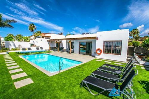 222 - Villa Noches De Luna By Villas Now Ltd