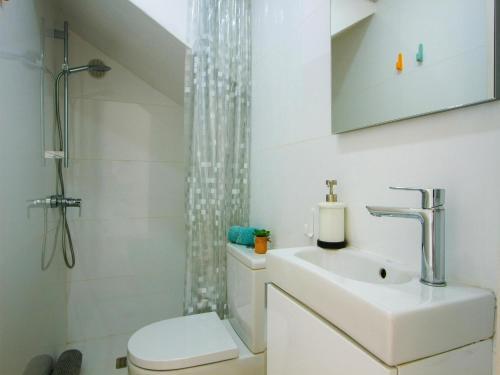 Renovated Holiday Home With Sea View And Private Pool