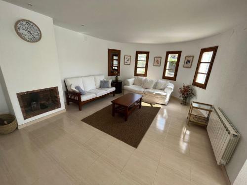 Casa Calonge, 4 Dormitorios, 6 Personas - Es-209-56