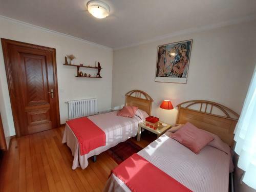 Acogedora Casa De Campo-piso Y Atico Con Finca-