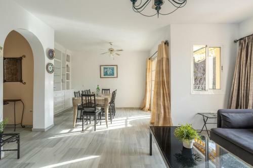 Las Flores 5 - Large Townhouse