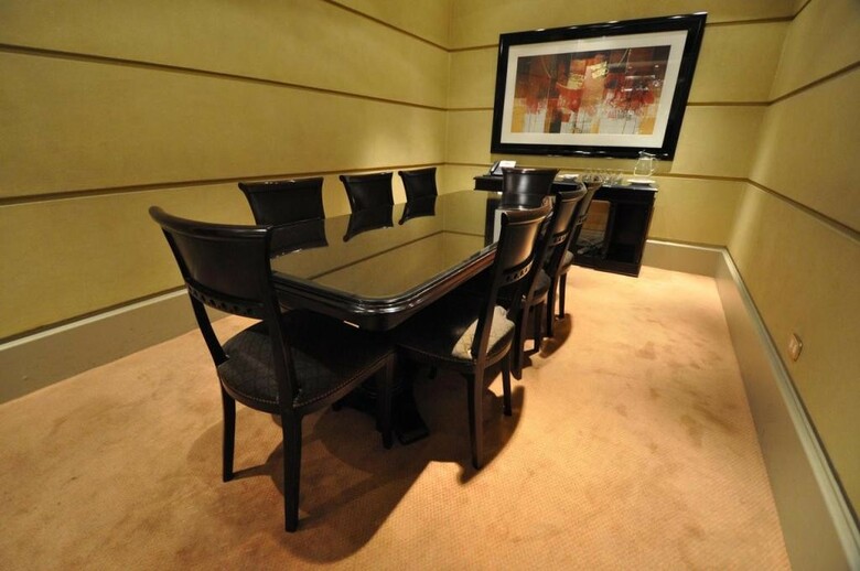 Amerian Executive Hotel