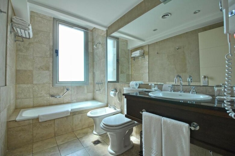 Amerian Executive Hotel
