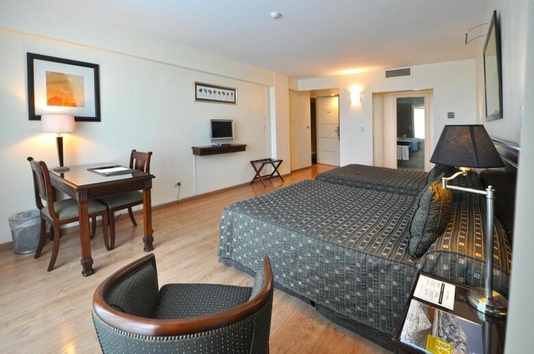 Amerian Executive Hotel