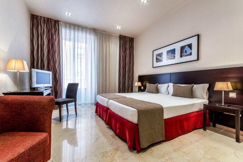 Hotel Exe Suites 33