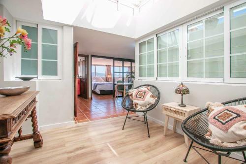 Lor Pintada Apartment
