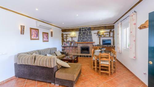 Villa Angelyn Nerja By Ruralidays