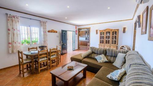 Villa Angelyn Nerja By Ruralidays