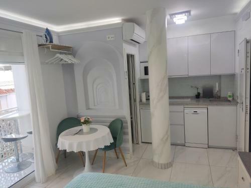Silver Horizon Luxury Apartment