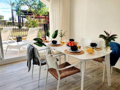Apartamento Ptabaja. A Pie de Piscina En El Valle Golf Resort