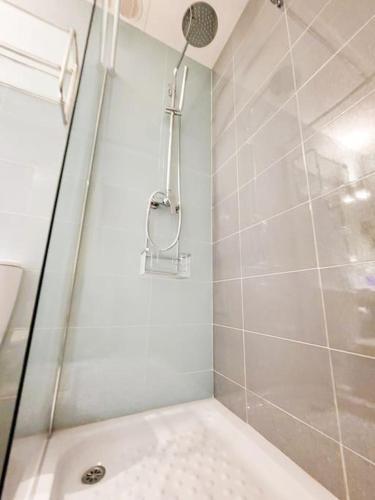 Ei - Moderno, Elegante Y C�modo Apartamento En Ronda Sur