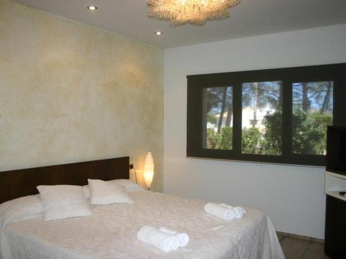 Villa Moraira, 4 Dormitorios, 8 Personas - Es-216-7