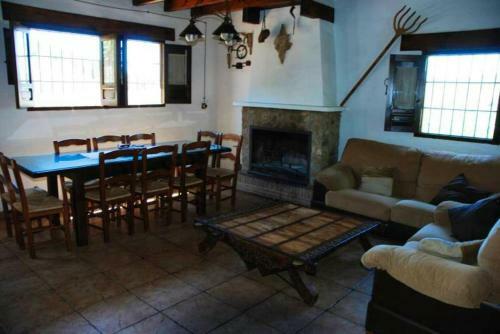 4 Bedrooms House With Shared Pool And Wifi At Granada
