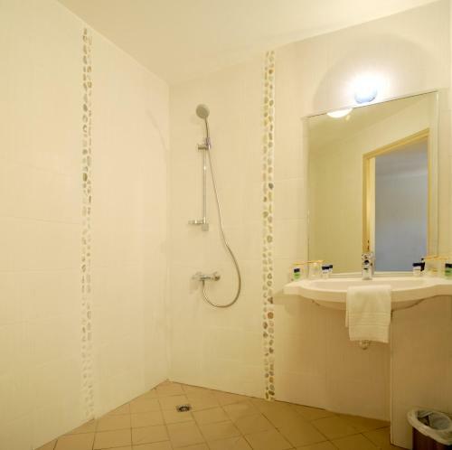Hotel H�tel Balladins La Rochelle / Aytr�