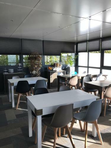 Hotel H�tel Balladins La Rochelle / Aytr�