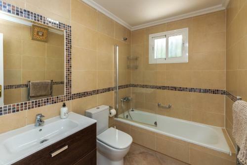 Villa Alegria Big Terrace, Private Pool & Parking