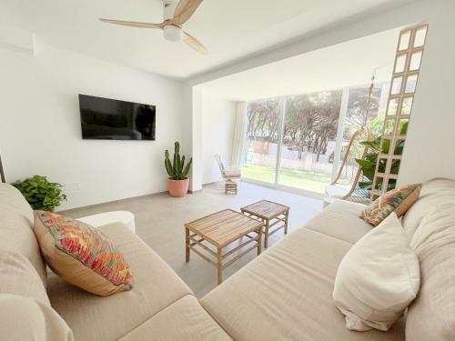 Blanco� High-end Mediterranean Design By The Sea ~