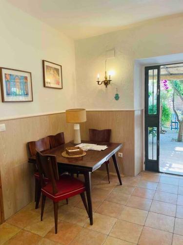 Charming 4 Bedroom Village Home With Patio