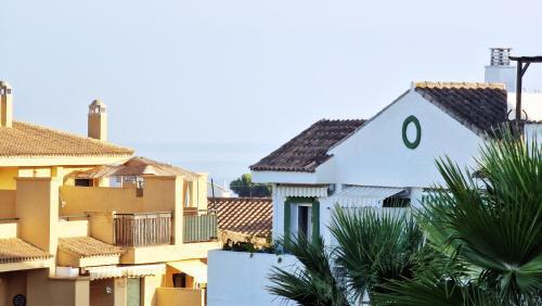 AA Guest - The Diamond Sea Views Eco Apartment