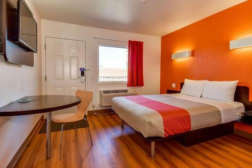 Motel 6 Riverside South
