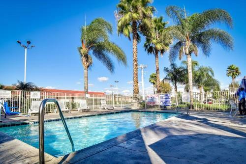 Motel 6 Riverside South