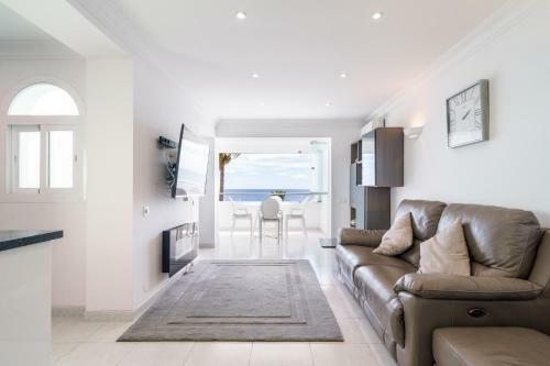 First Line Beach Apartment