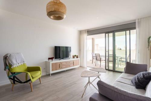 Mediterranean Apartment With Sea Views In Mijas