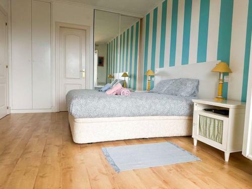 Apartamento En La Playa Mogro Con Parking Privado