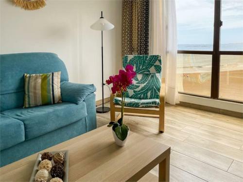 Beachfront Apartment Incl Highspeed Wifi
