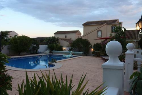 Lovely 3 Bedroom Villa In Campasol