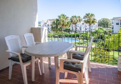 Great 2 Bedroom Apartment Near Puerto Banus
