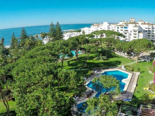 Apartamento Playas Del Duque - Puerto Ban�s - Marbella
