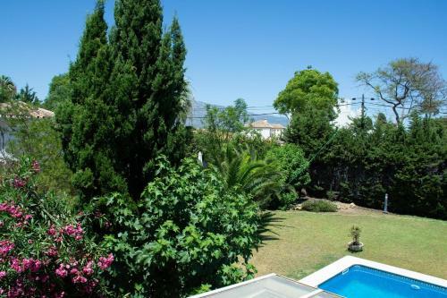 Cln- Spacious 6 Bedroom Villa Next To Beach