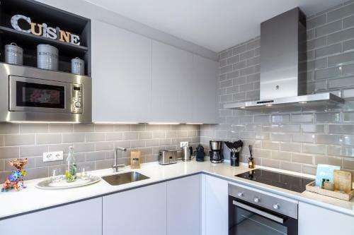 Marbella Banus Suites - Ceibo Centro Plaza Ban�s Suite Apartment