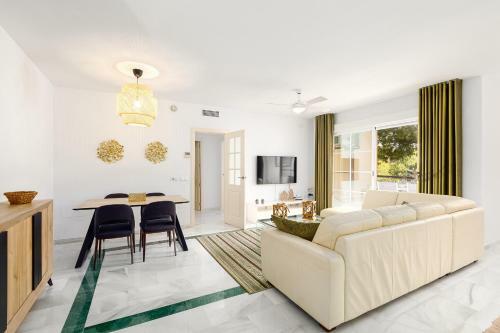 Apartamento Marbella Playa Residencial Con Piscina