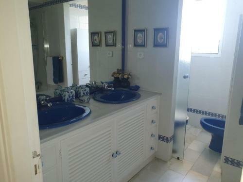Beachfront Family Apartment In Puerto Banus