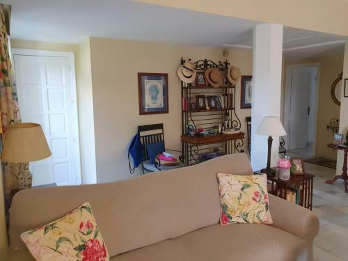 Beachfront Family Apartment In Puerto Banus