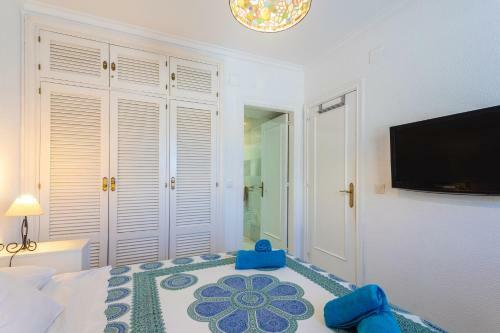 Comfortable Yacht Club Apartment