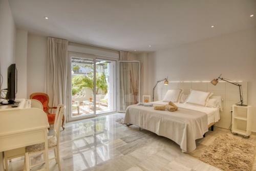 Apartamento Playas Del Duque, Puerto Banus, Golf .playa Y Compras