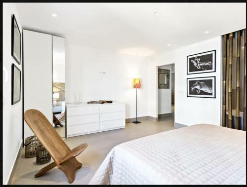 Puerto Banus Luxury Apartment Located In Harbor