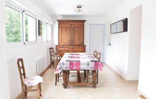 Holiday Home Rue Des Barres