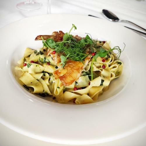 Apartamento Piano Hotel Restaurant & Pub