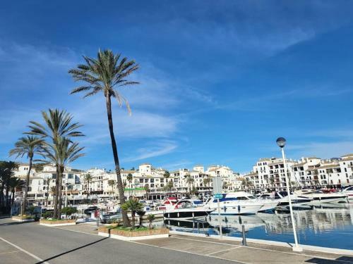 Apartamento Duquesa 2 Bed With Sea And Golf Views And 5 Pools