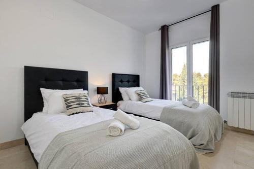 Apartamento Stunning Duplex 5 Minutes From Puerto Ban�s